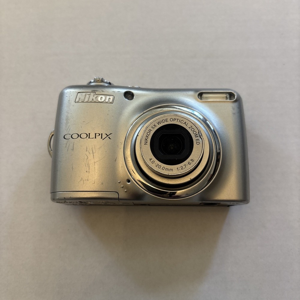 Nikon CoolPix L23‎ 10.1MP Silver Digital Camera - Parts Only